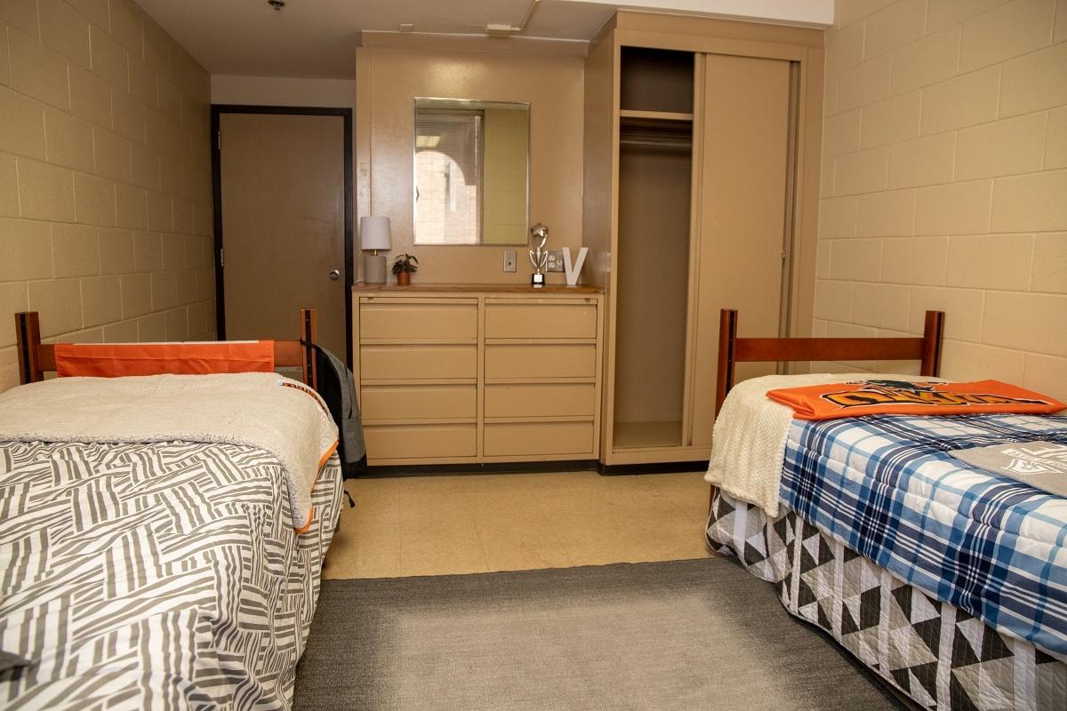 金沙中国 Department of Housing and Residence Life dorm room interiors at Heritage Hall in Edinburg, Texas.